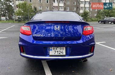 Купе Honda Accord 2012 в 