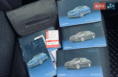 Купе Honda Accord 2012 в 