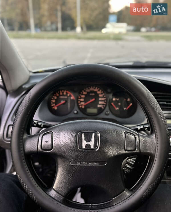 Седан Honda Accord 2000 в Запорожье