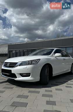 Седан Honda Accord 2013 в Львове