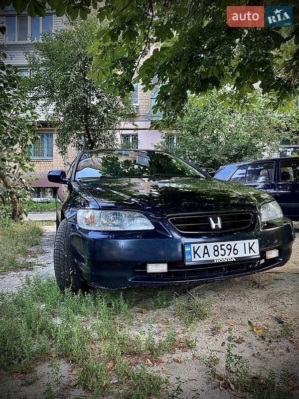 Купе Honda Accord 2000 в Києві