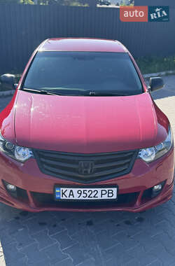 Седан Honda Accord 2010 в Киеве