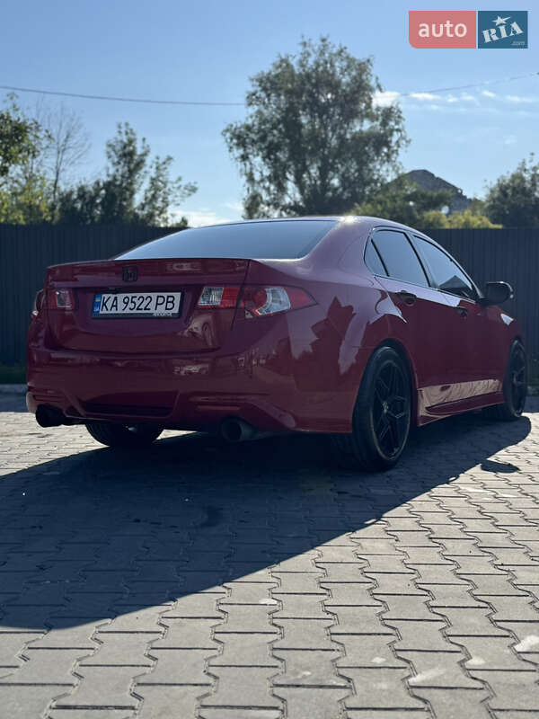 Седан Honda Accord 2010 в Києві