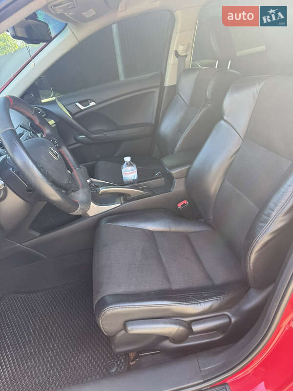 Седан Honda Accord 2010 в Києві