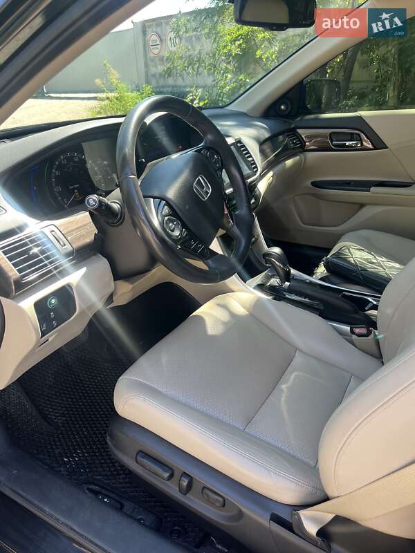 Седан Honda Accord 2016 в Кременчуці