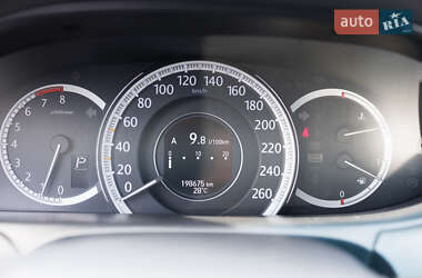 Седан Honda Accord 2013 в 