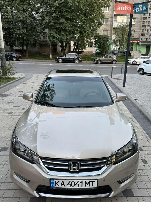 Седан Honda Accord 2013 в Вінниці