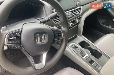Седан Honda Accord 2019 в 