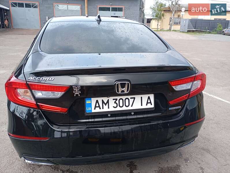 Седан Honda Accord 2018 в Коростене