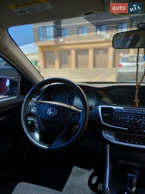 Седан Honda Accord 2015 в Виннице