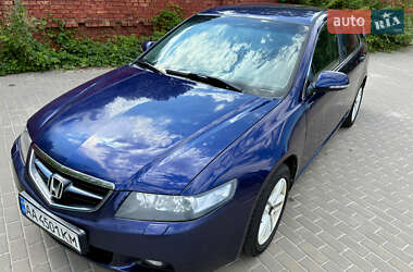 Седан Honda Accord 2004 в Києві