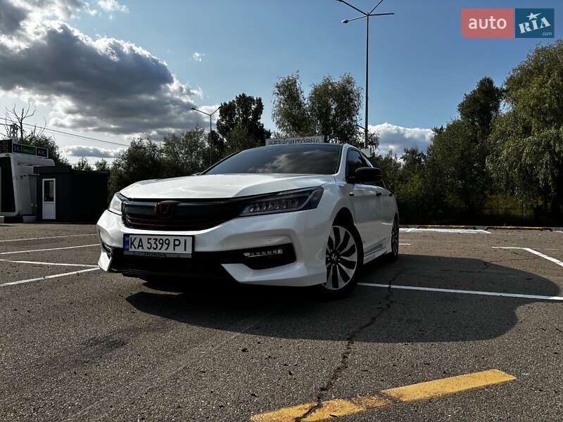 Седан Honda Accord 2017 в Києві