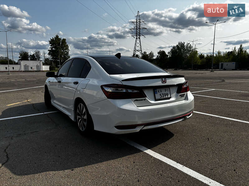 Седан Honda Accord 2017 в Києві