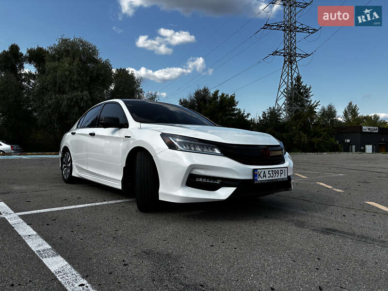 Седан Honda Accord 2017 в Києві