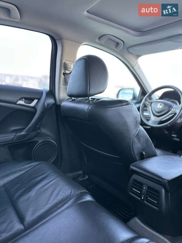 Седан Honda Accord 2008 в Чернівцях