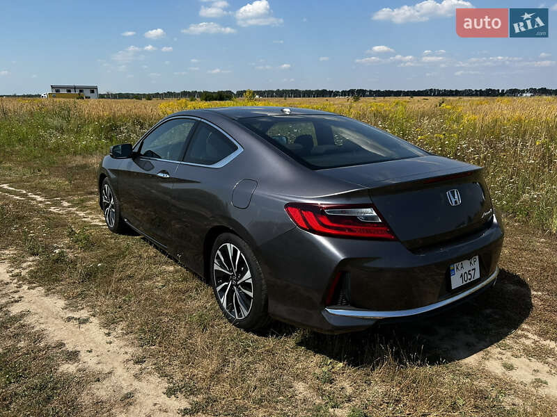 Купе Honda Accord 2017 в Киеве