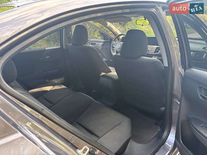 Седан Honda Accord 2014 в Киеве