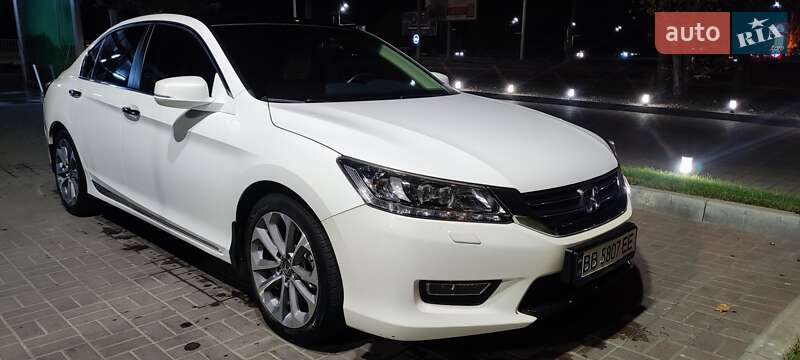 Седан Honda Accord 2013 в Львове