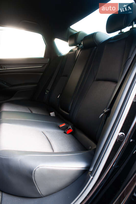 Седан Honda Accord 2022 в Киеве