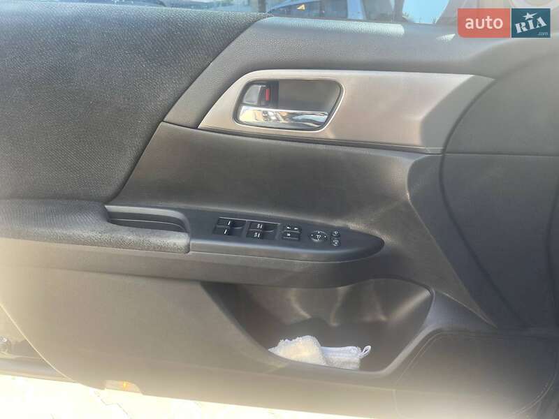 Седан Honda Accord 2013 в Одессе