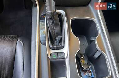 Седан Honda Accord 2018 в 