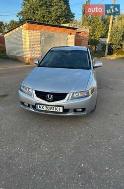 Седан Honda Accord 2004 в  фото 12 Седан Honda Accord 2004 в