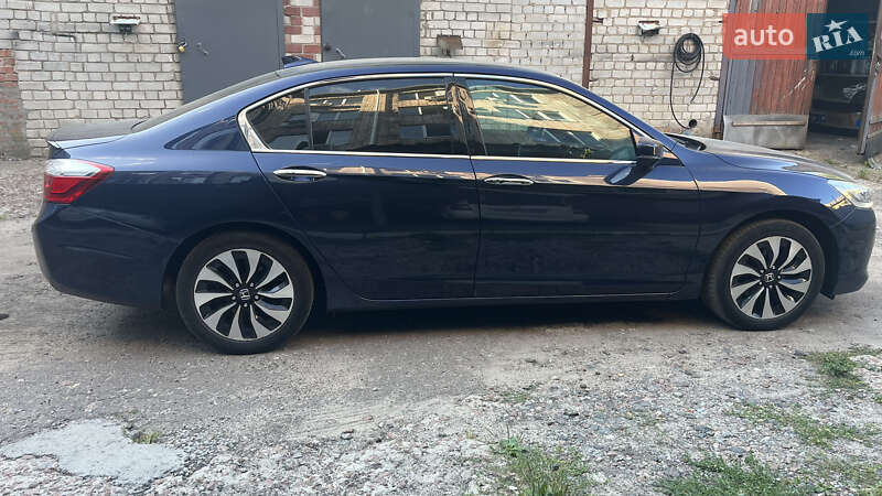 Седан Honda Accord 2015 в Києві