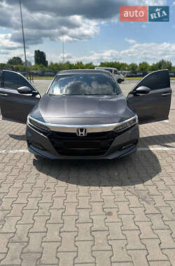 Седан Honda Accord 2018 в Киеве