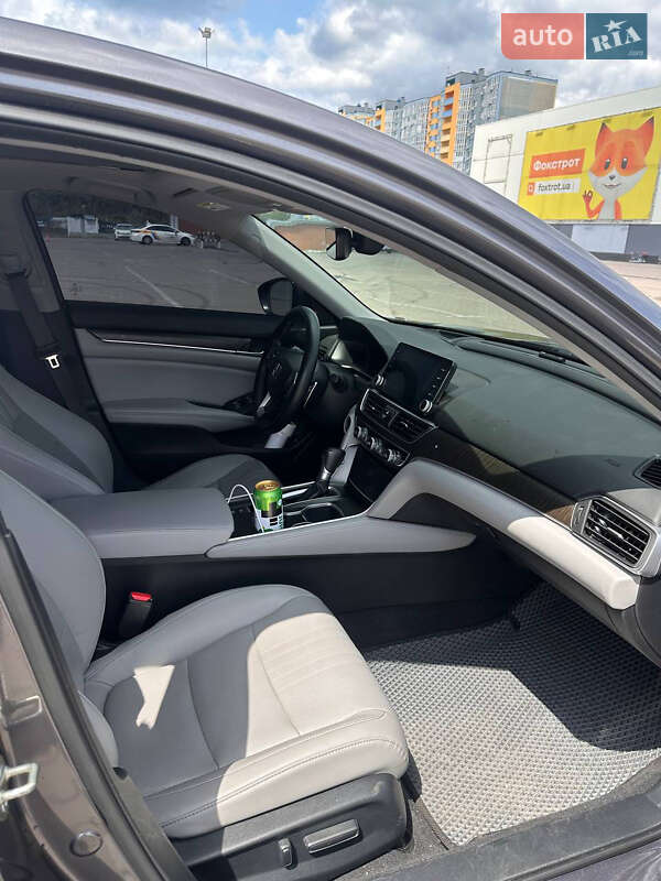 Седан Honda Accord 2018 в Києві