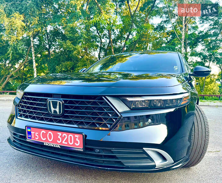 Седан Honda Accord 2024 в Києві
