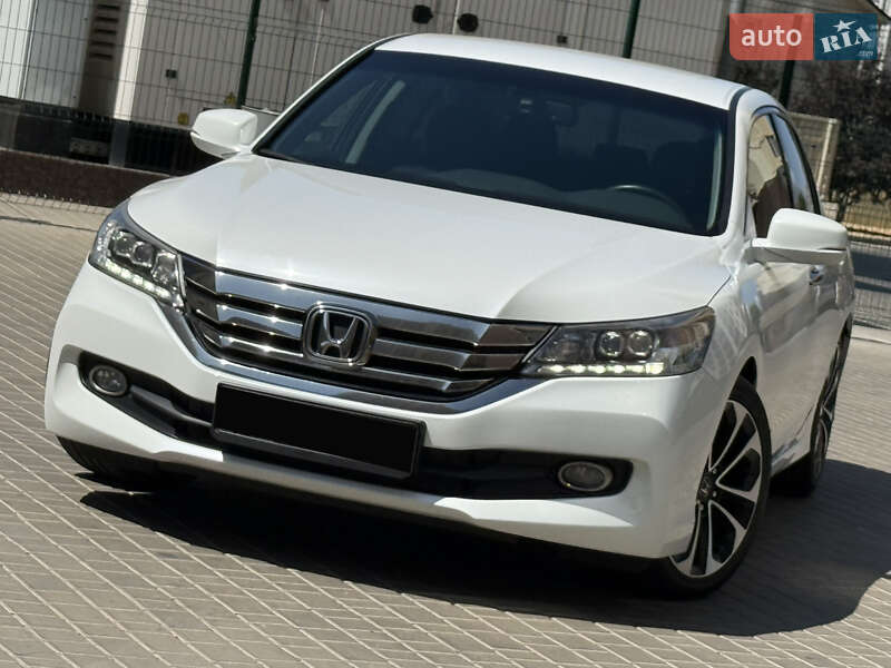 Седан Honda Accord 2015 в Одессе