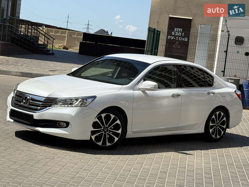 Седан Honda Accord 2015 в Одессе