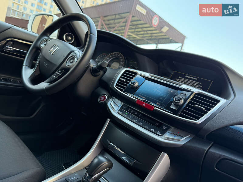 Седан Honda Accord 2015 в Одессе