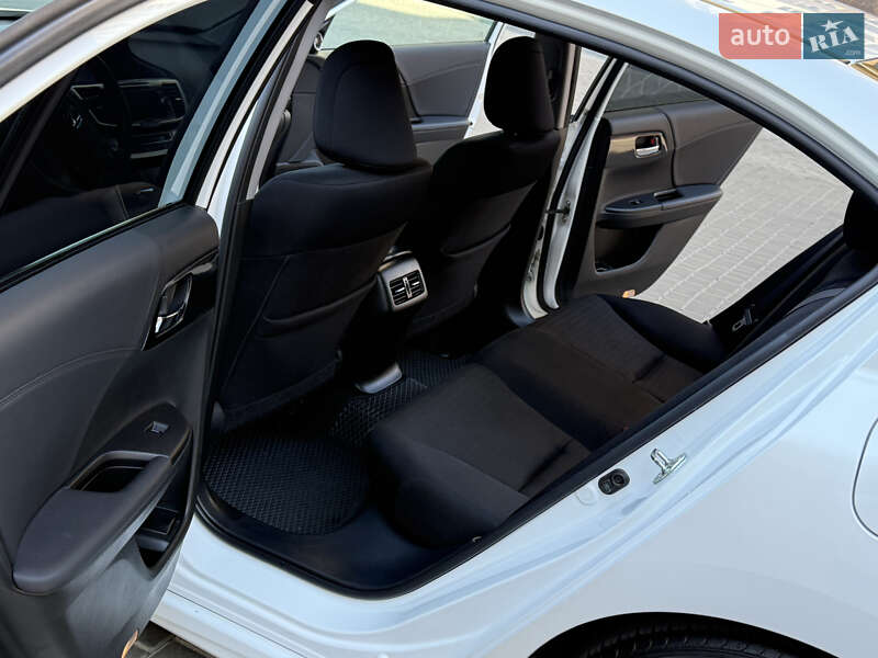 Седан Honda Accord 2015 в Одессе