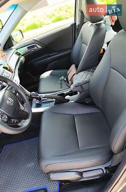 Седан Honda Accord 2014 в 