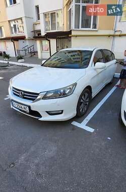 Седан Honda Accord 2013 в Києві