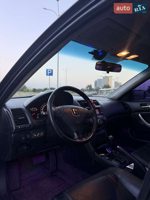 Седан Honda Accord 2005 в Киеве