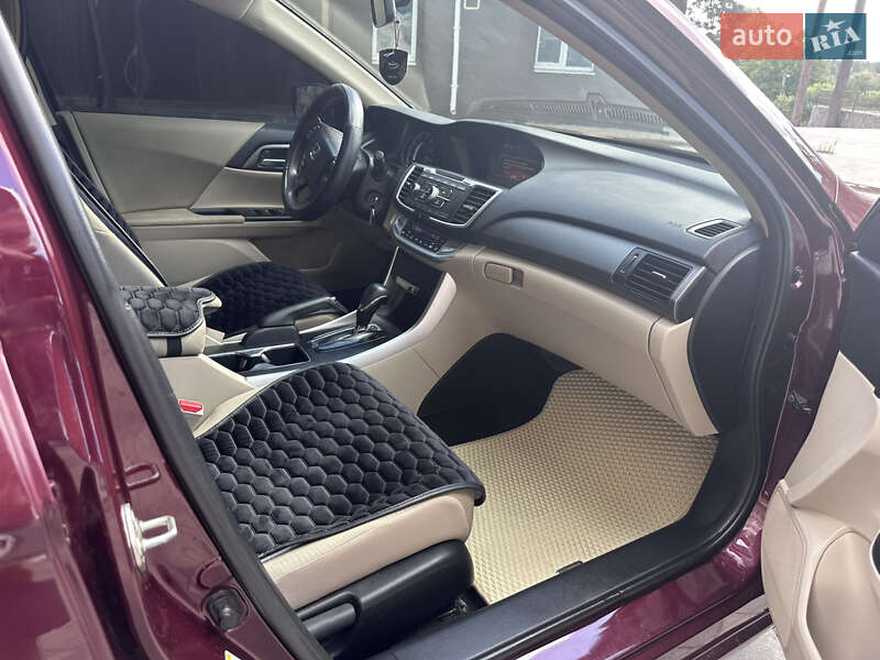 Седан Honda Accord 2014 в Охтирці