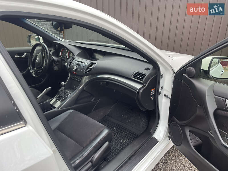 Седан Honda Accord 2012 в Києві