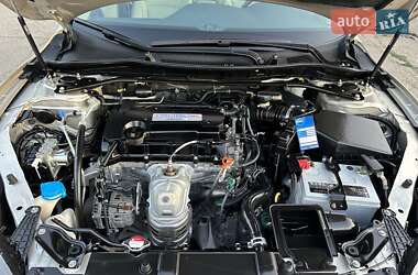 Седан Honda Accord 2013 в 