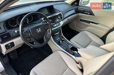 Седан Honda Accord 2013 в 