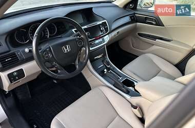 Седан Honda Accord 2013 в 