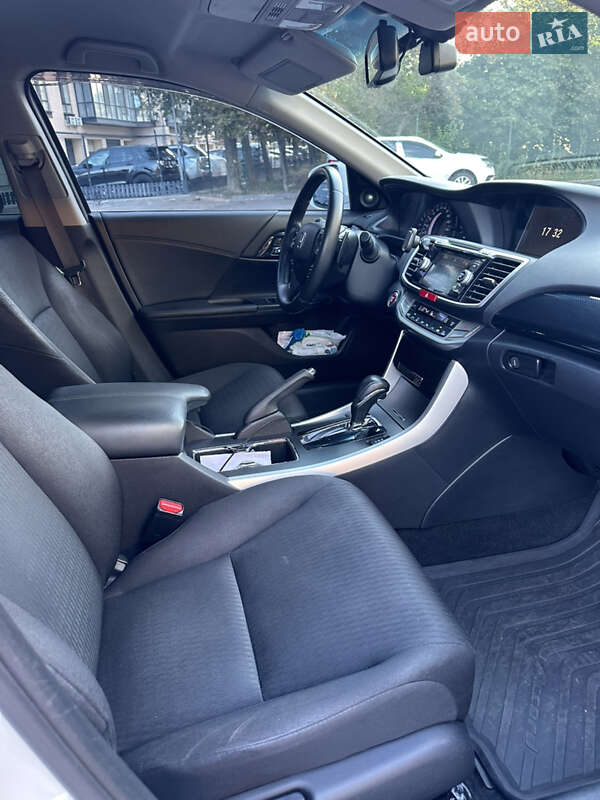 Седан Honda Accord 2013 в Дніпрі