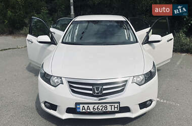 Седан Honda Accord 2012 в Києві