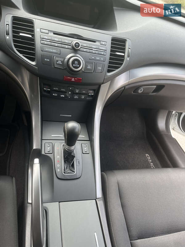 Седан Honda Accord 2012 в Києві