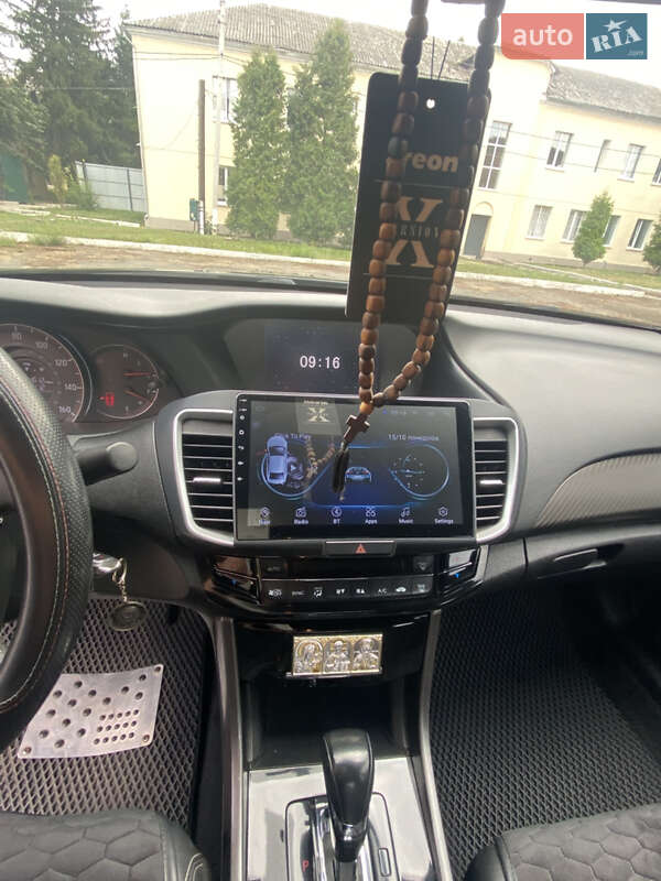 Седан Honda Accord 2017 в Ватутіному