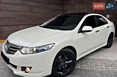 Седан Honda Accord 2010 в Києві