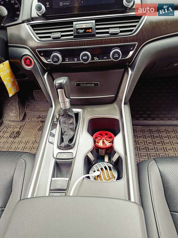 Седан Honda Accord 2019 в Киеве