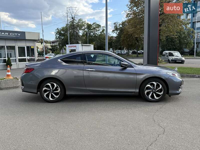 Купе Honda Accord 2016 в Києві