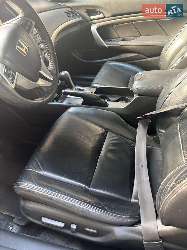 Купе Honda Accord 2008 в Киеве